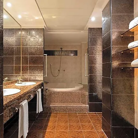 Otel Exe Boston 4*