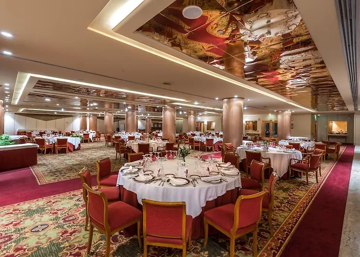 Отель Exe Boston 4*