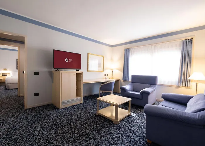 Отель Exe Boston Сарагоса