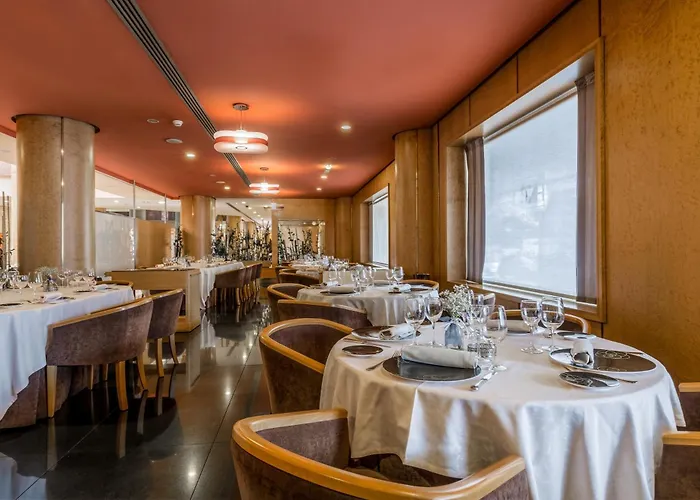 Отель Exe Boston 4*