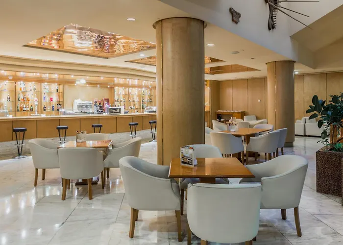 Отель Exe Boston 4*